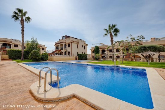  Chalet en venta en Torrevieja (Alicante) 