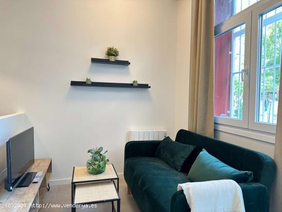  Apartamento de 1 dormitorio en alquiler en Lucero - MADRID 