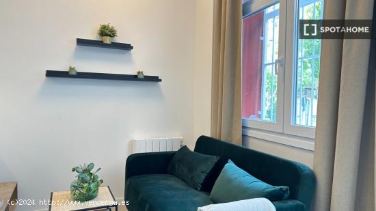 Apartamento de 1 dormitorio en alquiler en Lucero - MADRID