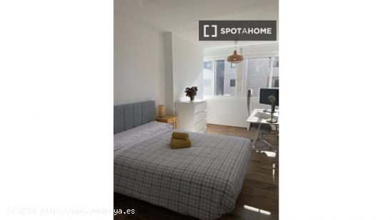 Habitación en piso compartido en Málaga - MALAGA