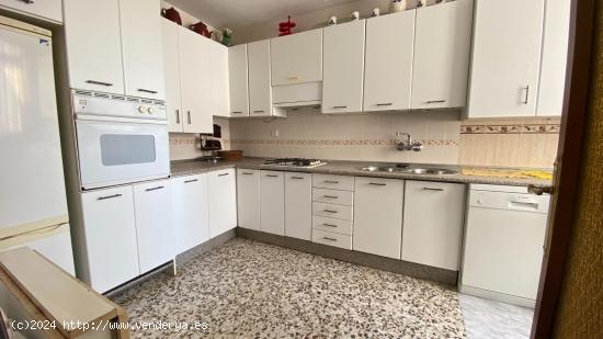 SE VENDE PISO EXTERIOR CON ASCENSOR EN CASTUERA - BADAJOZ