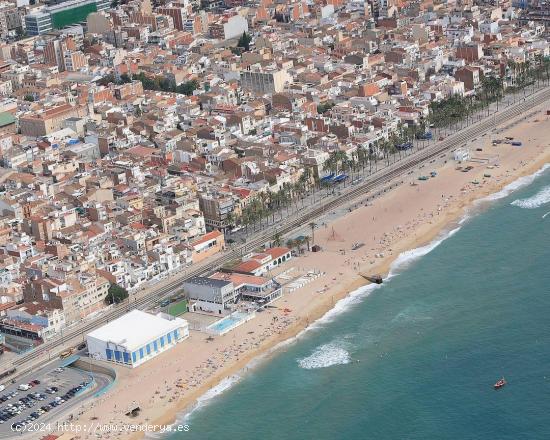 PISO EN VENTA MUY CERCA DE LA PARADA DE METRO DE PEP VENTURA - BARCELONA