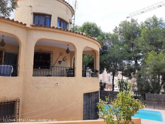 Villa en venta en Orihuela (Alicante)