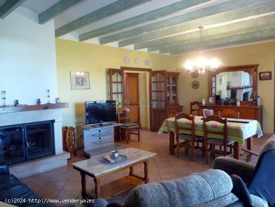 Chalet en venta en La Font D'en Carros - VALENCIA