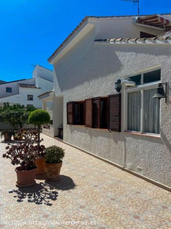 Villa en venta en Benidorm (Alicante)