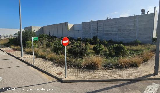 Terreno urbano de uso industrial en L´Alqueria de la Comtessa - VALENCIA