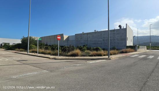 Terreno urbano de uso industrial en L´Alqueria de la Comtessa - VALENCIA