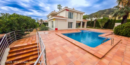 Villa en venta en Alfaz del Pi (Alicante)