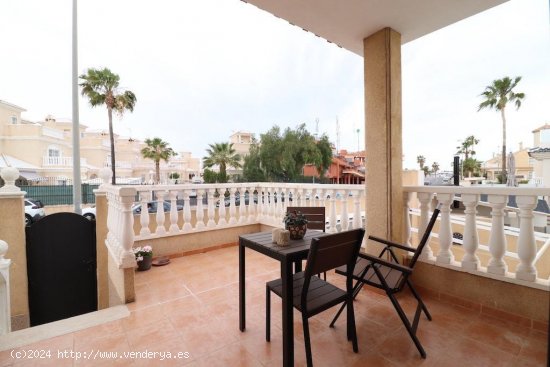 Villa en venta en Orihuela (Alicante)