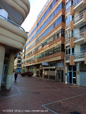 ESPECTACULAR VIVIENDA EN LA PLAYA DE LAS CANTERAS - LAS PALMAS