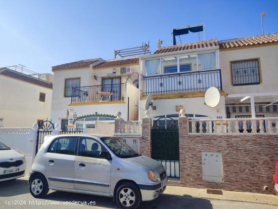  BUNGALOW PLANTA ALTA CON SOLÁRIUM, PISCINA Y VISTAS DESPEJADAS - ALICANTE 