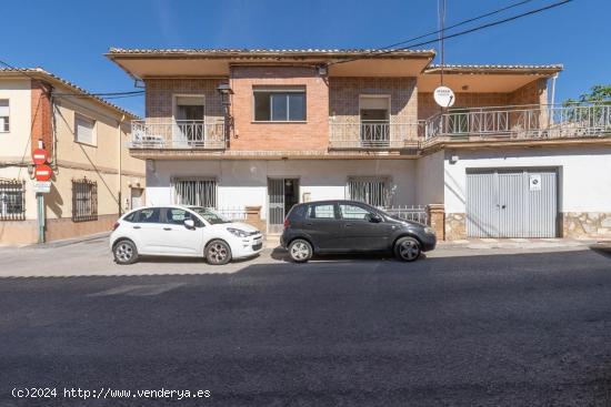 MARAVILLOSA CASA EN EL CENTRO DE EL PUEBLO DE ALFACAR CON 400 METROS DE TERRENO! - GRANADA