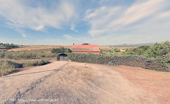 CHALET INDEPENDIENTE DENTRO DE 1,6 HECTÁREAS DE TERRENO RÚSTICO EN VILLANUEVA DE LA CAÑADA (MADRI