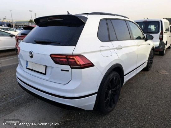 Volkswagen Tiguan 2.0 TSI 190CV 4MOTION DSG R-LINE de 2020 con 89.005 Km por 34.490 EUR. en Barcelon