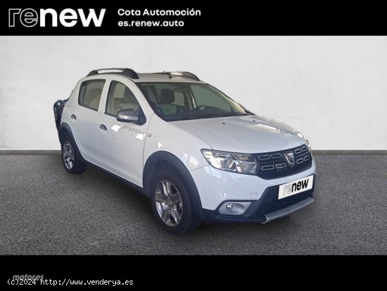 Dacia Sandero STEPWAY ESSENTIAL TCE 90CV de 2018 con 5.500 Km por 12.500 EUR. en Madrid