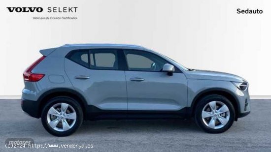 Volvo XC40 XC40 Core, B3 Semihibrido, Gasolina de 2024 con 8.322 Km por 37.800 EUR. en Murcia