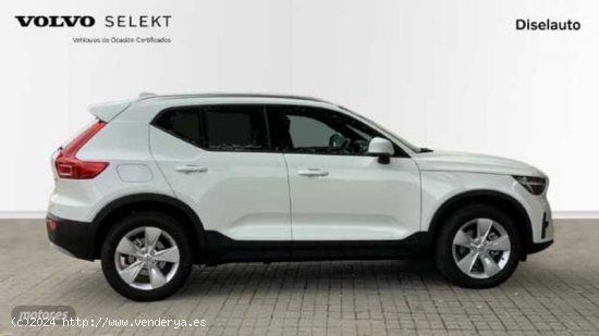 Volvo XC40 XC40 Core, B3 Mild hybrid, Gasolina de 2024 con 13 Km por 38.200 EUR. en Barcelona