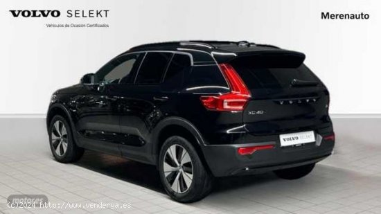 Volvo XC40 XC40 Plus, B3 mild hybrid, Gasolina, Dark de 2023 con 25.765 Km por 41.900 EUR. en A Coru