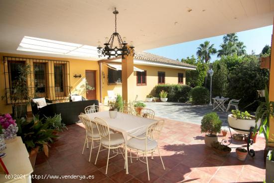  Chalet en la urbanización Mas Camarena - VALENCIA 