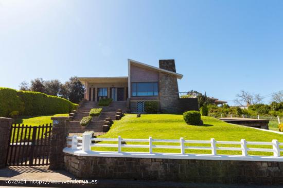 Espectacular chalet independiente en Gorliz con vistas al mar - VIZCAYA