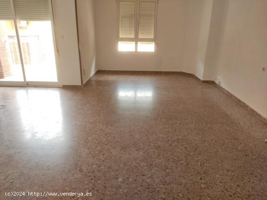 VIVIENDA CENTRICA CON CALEFACCIÓN - ALBACETE