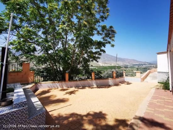 Casa cueva con terreno de 9 áreas en Terque - ALMERIA