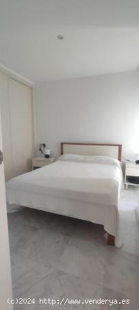 SE VENDE APARTAMENTO EN PLENO CENTRO - CADIZ