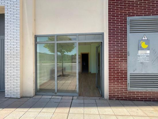  Alquiler de local comercial semireformado 500€ - LEON 