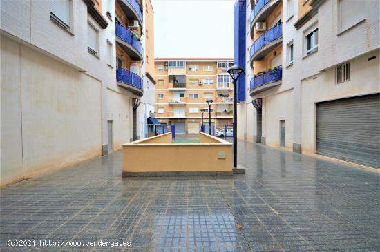  SE VENDE LOCAL COMERCIAL EN JOSE MARIA DE LA PUERTA - MURCIA 