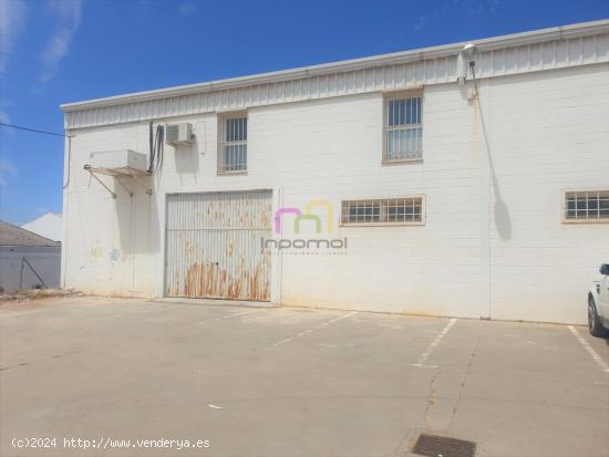 Nave industrial en venta  - BADAJOZ