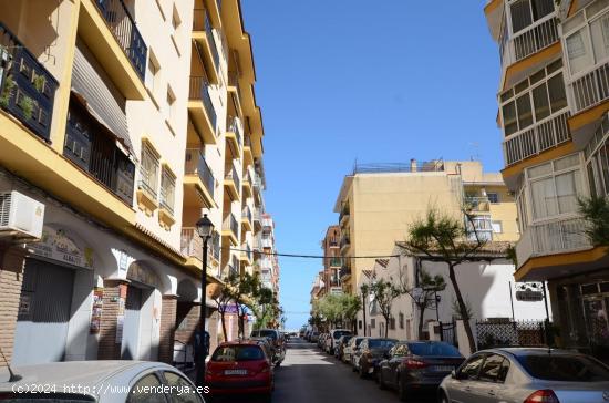  se alquila apartamento 100 metros de la playa larga temporada - MALAGA 