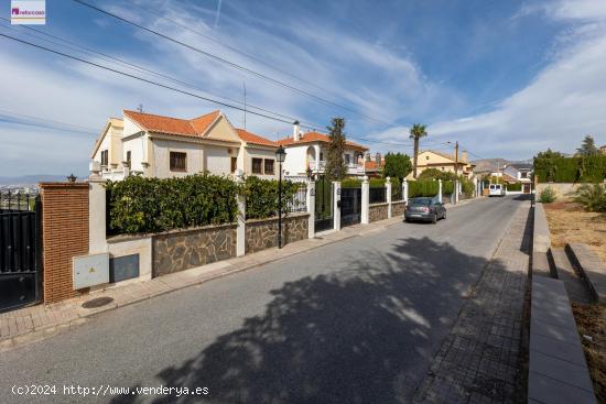 Chalet Venta Urb.Laurel de la Reina (La Zubia) - GRANADA