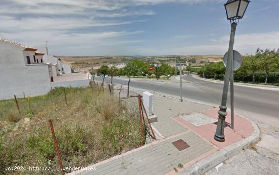 OPORTUNIDADA  DE SOLAR  EN  MEDINA - SIDONIA - CADIZ