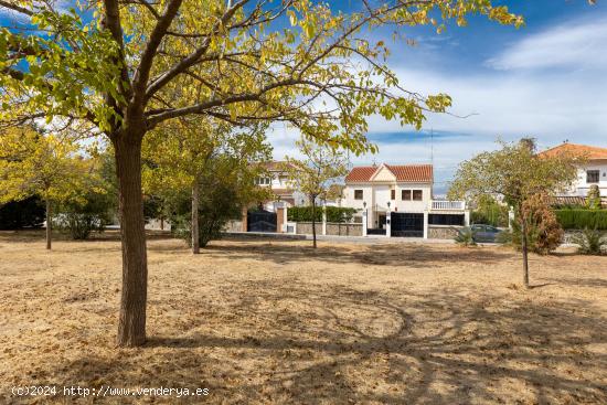  Chalet Venta Urb.Laurel de la Reina (La Zubia) - GRANADA 