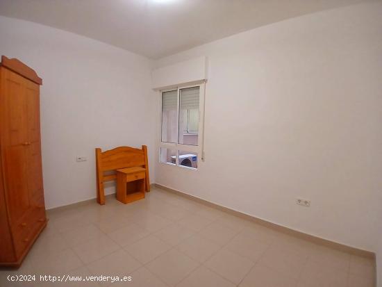 APARTAMENTO SEMI AMUEBLADO EN CENTRO PEATONAL DE CARTAGENA - MURCIA