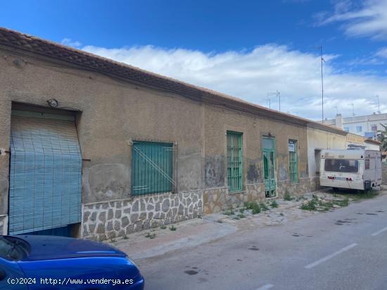 VENTA DOS VIVIENDAS Y SOLAR EN SAN PEDRO DEL PINATAR - MURCIA