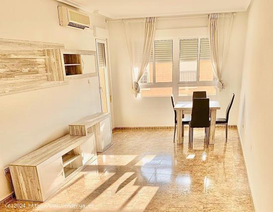  MARAVILLOSA VIVIENDA EN REDOVAN CON BALCON, AMPLIA, LISTA PARA ENTRAR A VIVIR... ¡VISITELA! - ALICA 