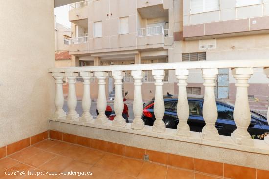 Apartamento en planta baja en La Mata, de 2 dormitorios 2 baños, a 100 metros del mar. - ALICANTE