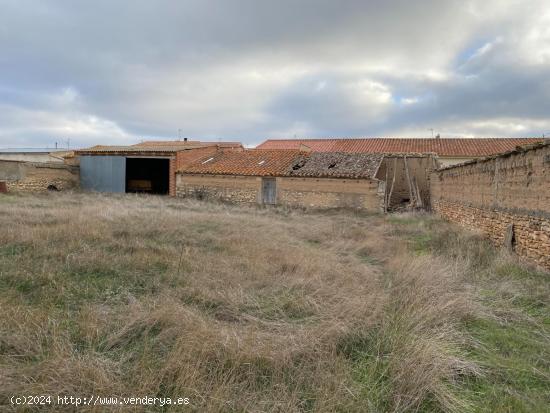 VENTA DE SOLAR EN TORRALBA DE LOS SISONES (TERUEL) - TERUEL