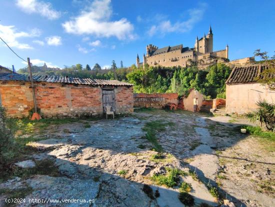 FINCA URBANA DE 1000 M², EN ZONA DE SAN MARCOS (SEGOVIA) - SEGOVIA