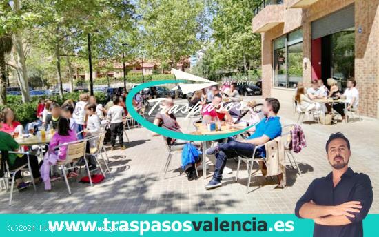  BAR RESTAURANTE CON GRAN TERRAZA EN TRASPASO EN EXCELENTE ZONA DEL BARRIO DE BENIMACLET, VALENCIA. - 