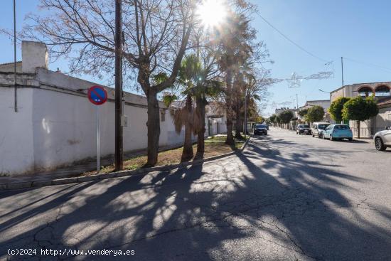 VIVIENDA CON MÚLTIPLES OPCIONES - GRANADA