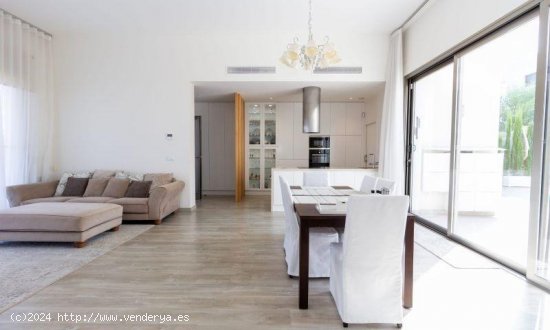 Villa en venta en Benijófar (Alicante)