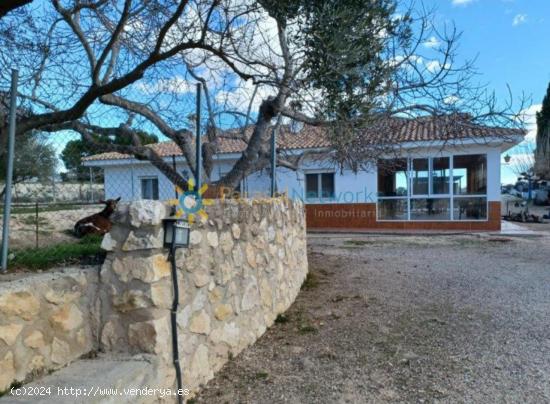  Chalet en venta en Onteniente - VALENCIA 