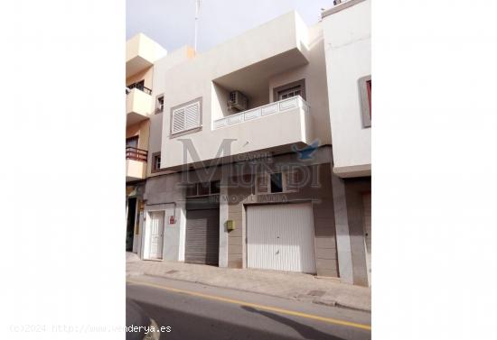 SE VENDE TRIPLEX EN PUERTO DEL ROSARIO - LAS PALMAS