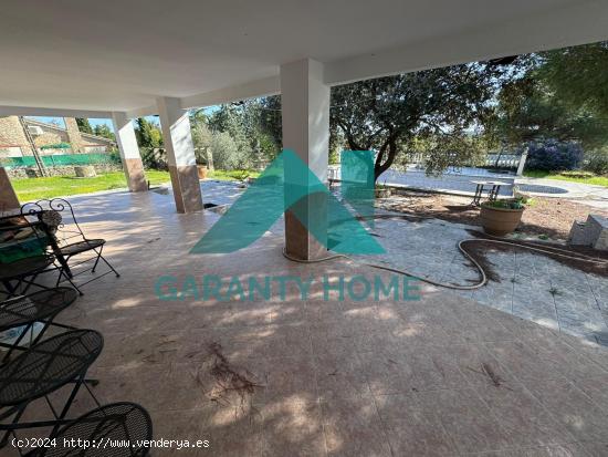 SE VENDE CHALET EN ZONA MONTE DEL CASAR - CACERES