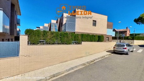 Unifamiliar adosada en venta  en Ràpita, La - Lleida