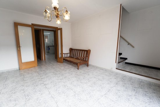 Unifamiliar adosada en venta  en Manlleu - Barcelona