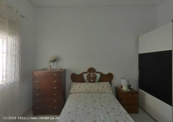 Adosada en Venta en Chinorlet Alicante