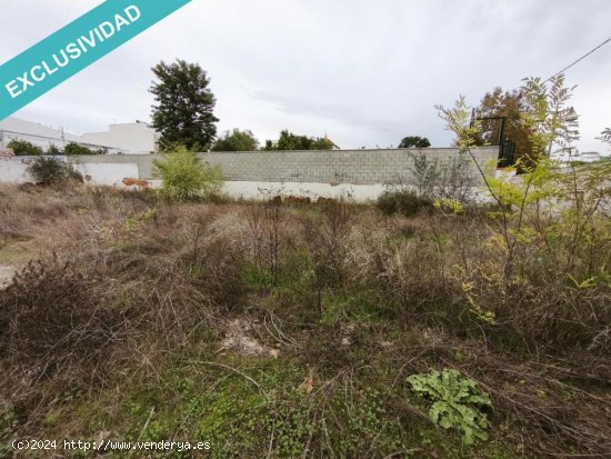 Terreno urbano de 687 m² en Av. de Santa Lucía.